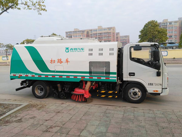 路面清扫保洁车